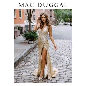Mac Duggal Embellished Sleeveless V Neck Mermaid Gown